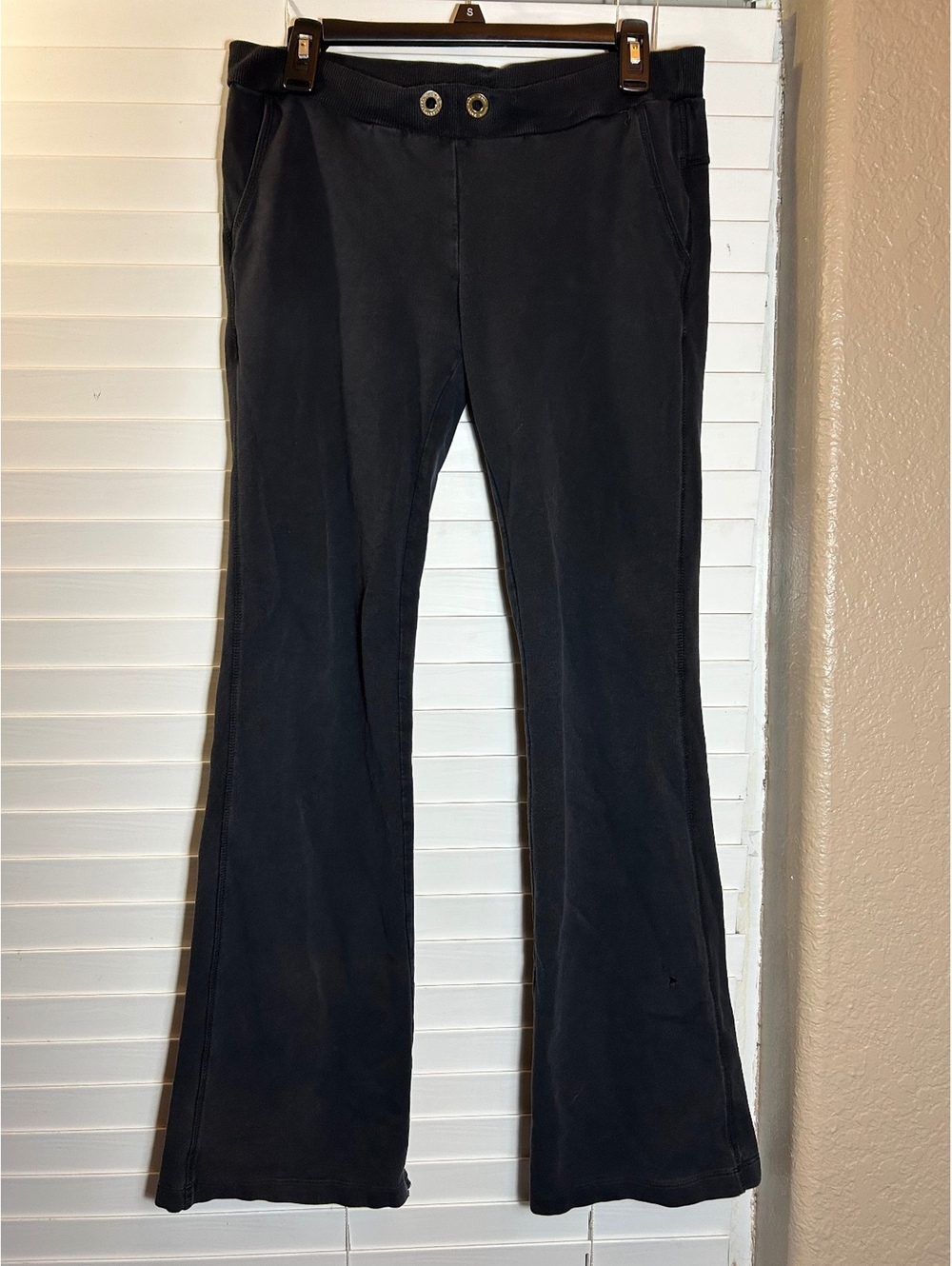 bebe Women's Black Flared Pants Size S